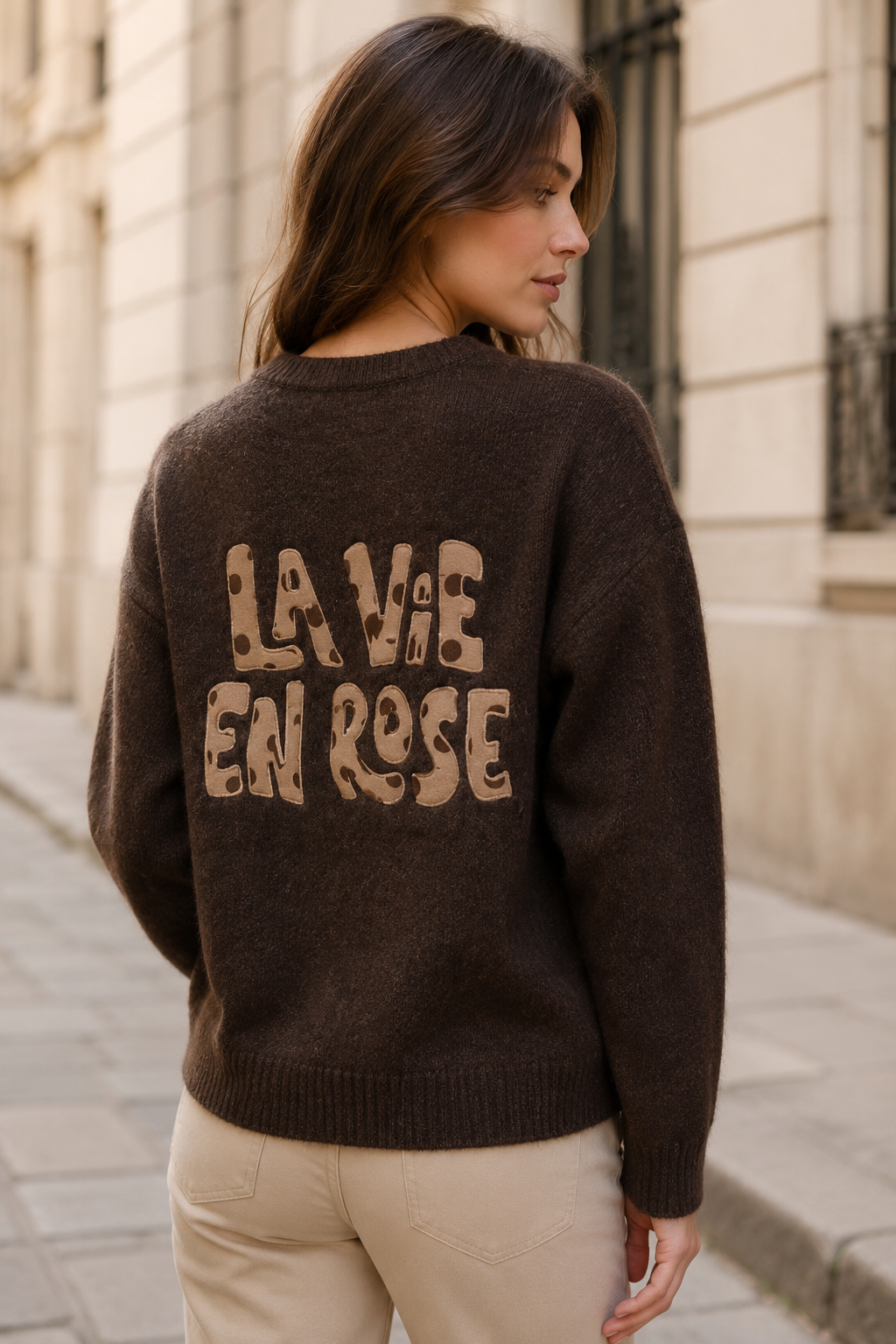 PULL EN MAILLE BRODÉ